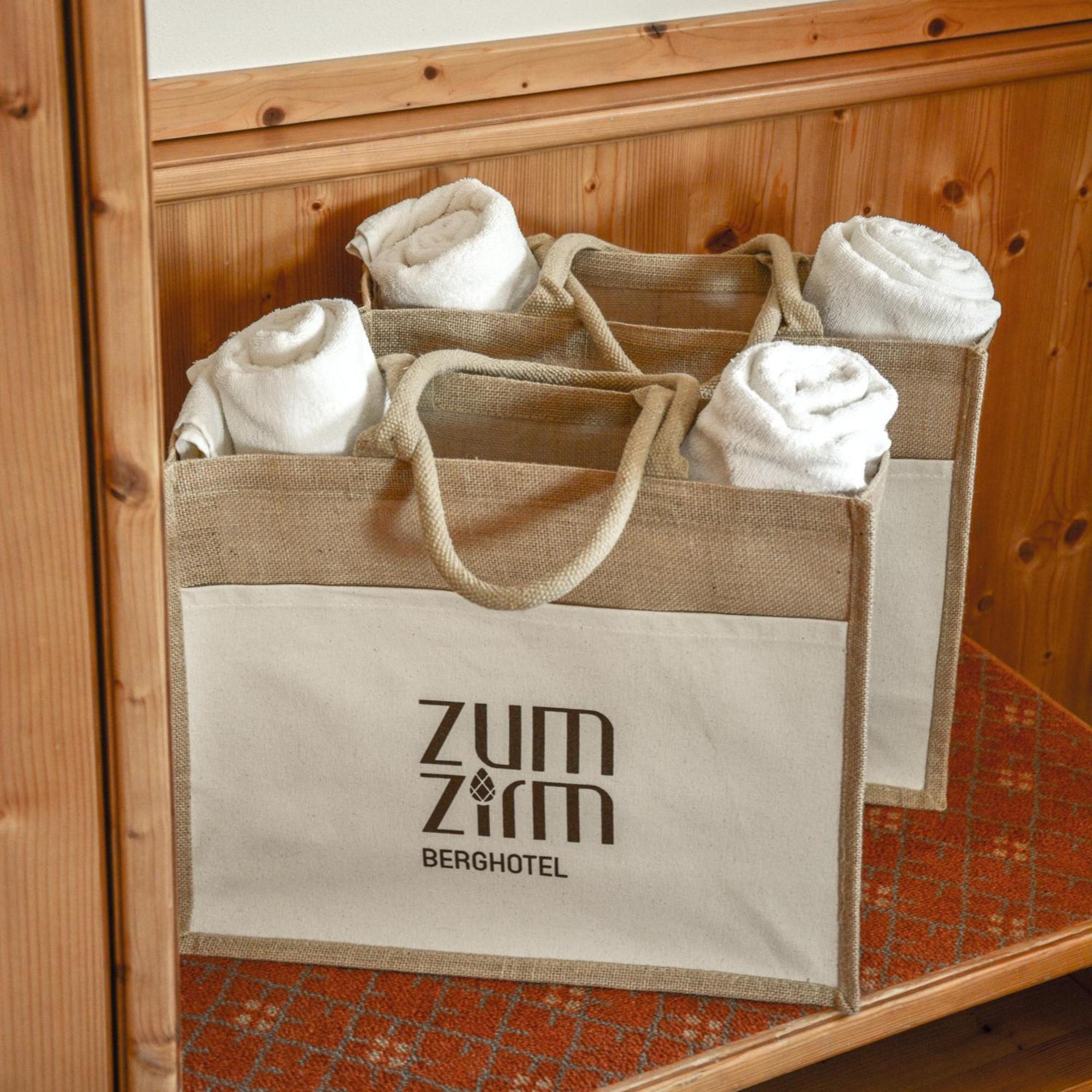 קוללבו Berghotel Zum Zirm מראה חיצוני תמונה