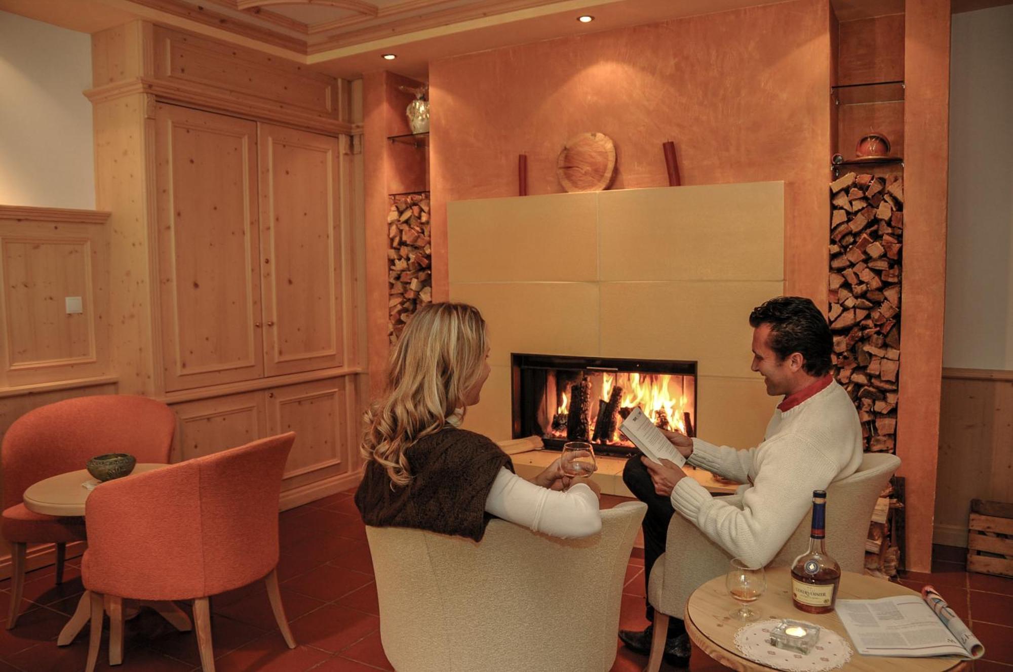 קוללבו Berghotel Zum Zirm מראה חיצוני תמונה