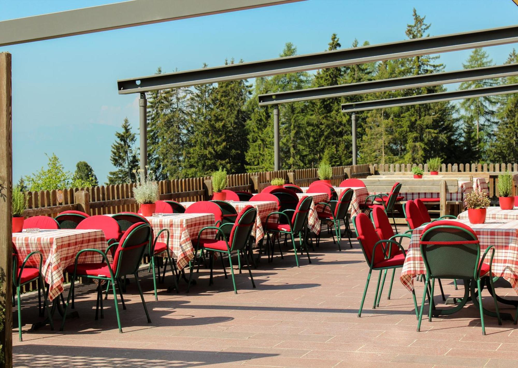 קוללבו Berghotel Zum Zirm מראה חיצוני תמונה
